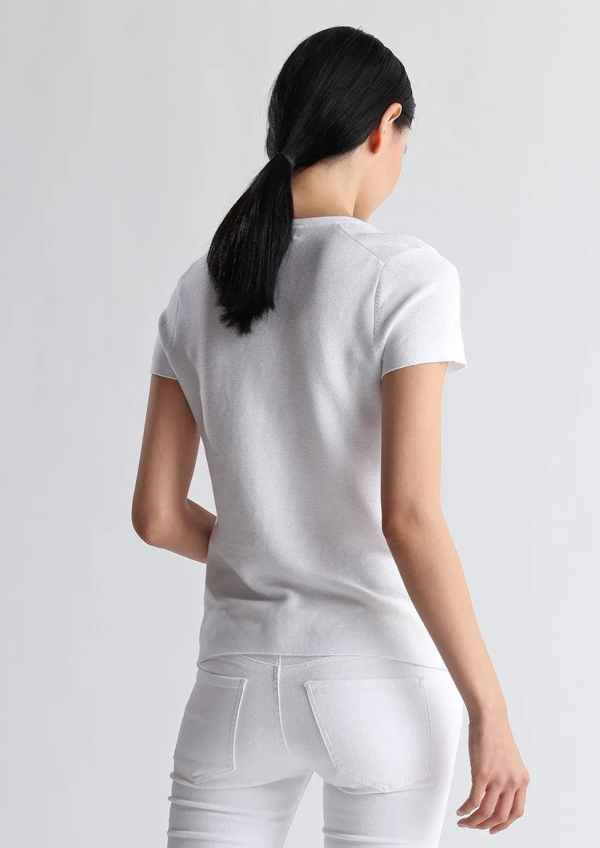 Minimalist style cotton T-shirt