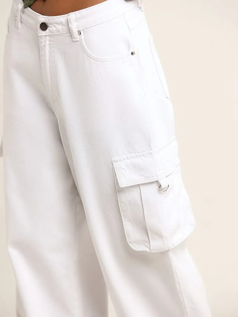 Nuon White Relaxed Fit Mid Rise Jeans